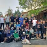 Kegiatan olahraga dilaksanakan di area parkir sebuah motel di wilayah Purwokerto pada 13 September 2026. FOTO: Imam06/PORTALBMI.ID